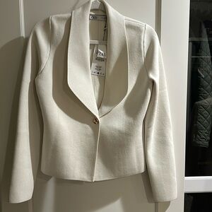 Zara light white blazer Medium- New with tags